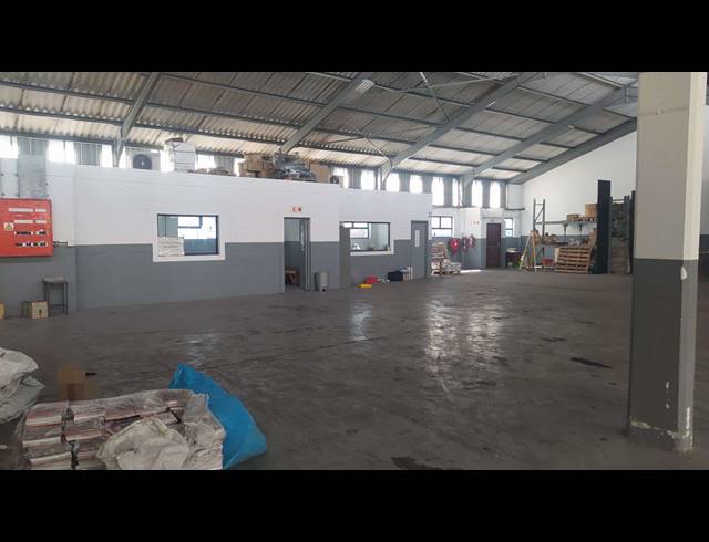 1,382M² WAREHOUSE TO LET IN EPPING INDUSTRIAL